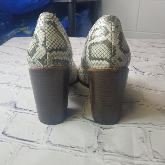 Clarks Narrative snakeskin block heels - Picture 4 of 11